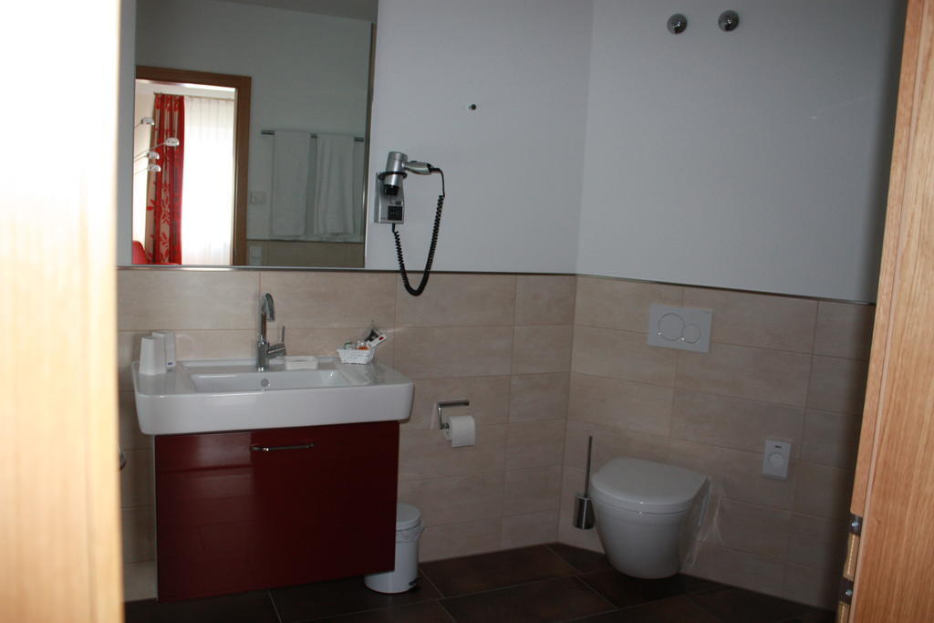Boarding House Holledau Inn Schweitenkirchen Ruang foto